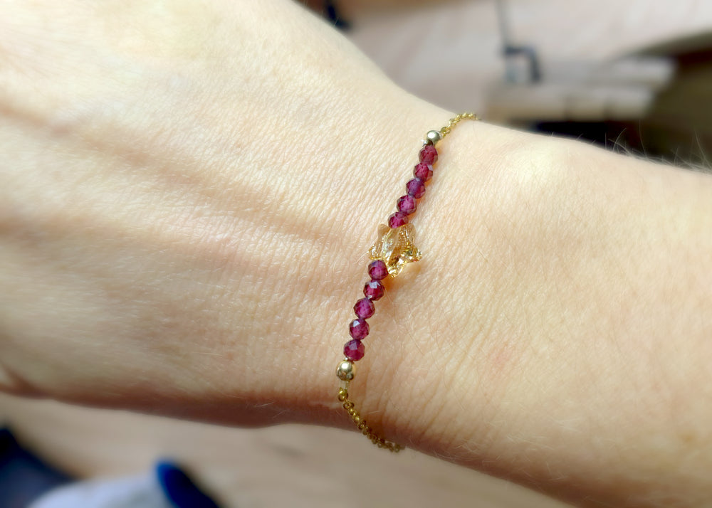 Small delicate Gemstone bracelet with a Swarovski crystal star