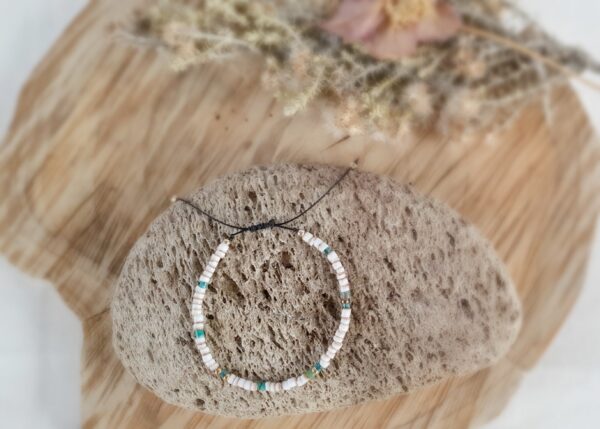 Turquoise & Seashell Bracelet - Snow White - Image 2