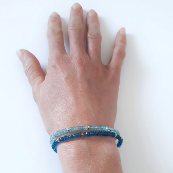 Dive into the blue-green hues of Apatite, what an uplifting colour!  This bracelet is made of 4mm dainty Apatite gemstones with findings in 14k Gold Filled and Surgical Steel - perfect for sensitive skin.  Discreet yet sparkly, we love how elegant this bracelet is! It is also lightweight, so you can wear it anytime, anywhere.  Try mixing and matching it with our other gemstone bracelet styles to create a stacking effect.